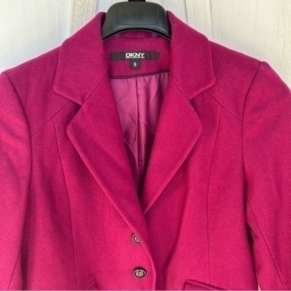 ✨Like New DKNY Women's Burgundy fuchsia pink blazer style peacoat size 8 - Picture 4 of 9
